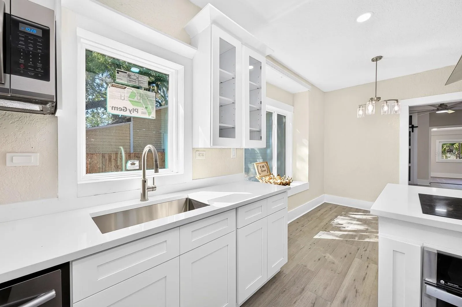 Quartz countertops in the Kitchen