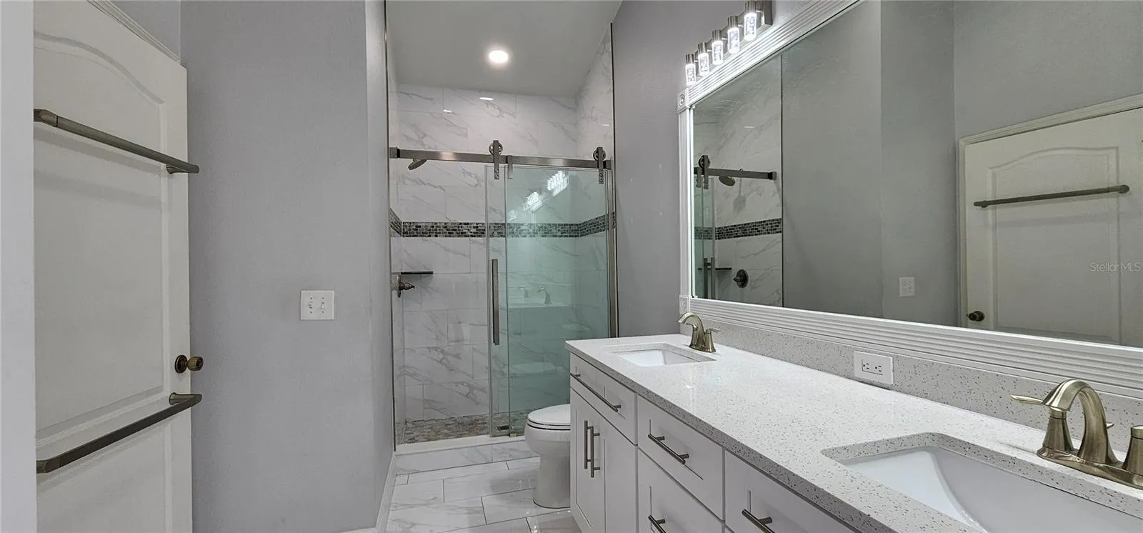 2nd bathroom