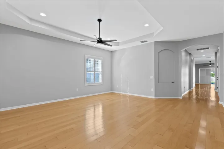Flex room off front entry
