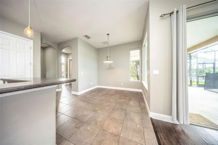 Eat-in Kitchen Space