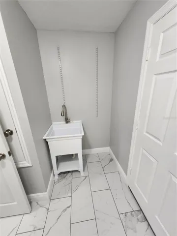 Laundry room Shop Sink