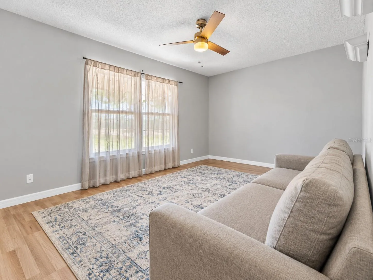 3rd bedroom/den with everything virtually removed