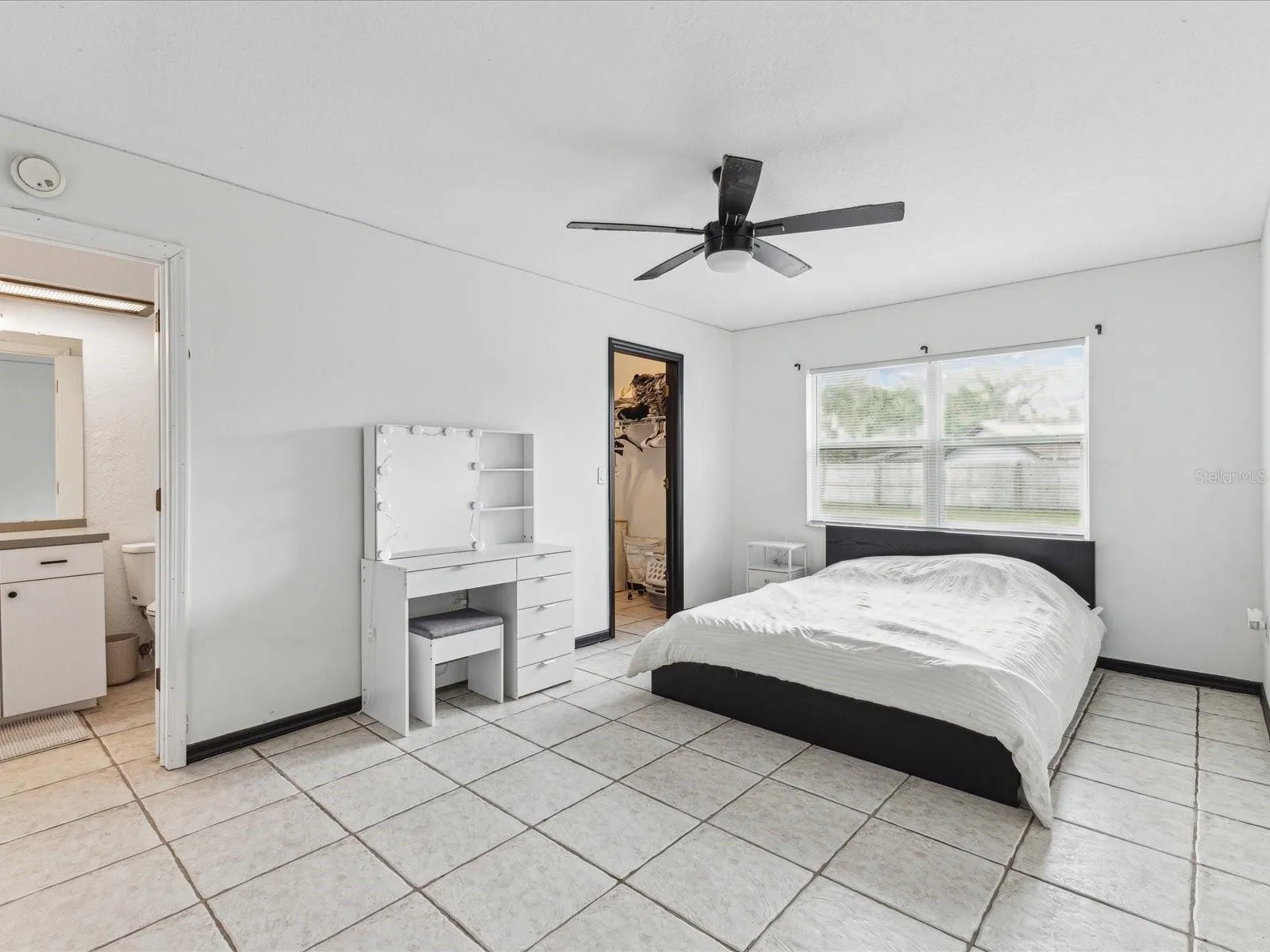 Guest Bedroom 2 with Ensuite