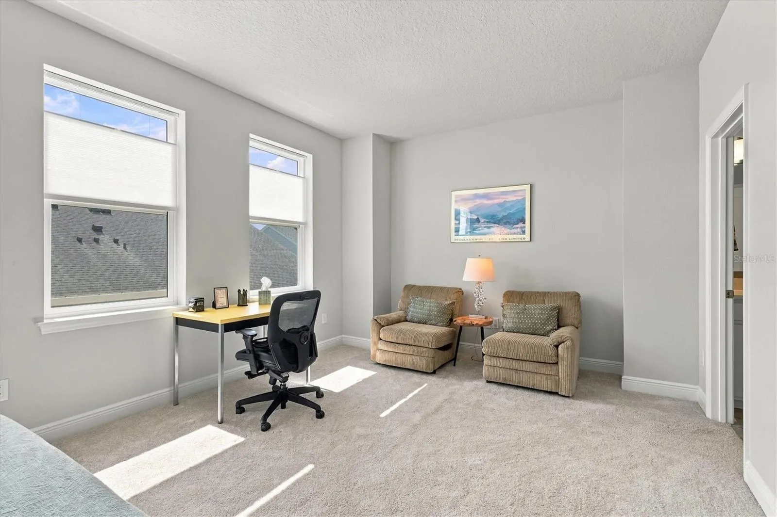 PRIMARY SITTING AREA