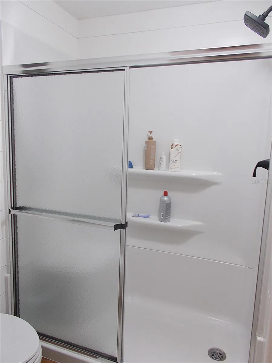 Ensuite walk-in shower