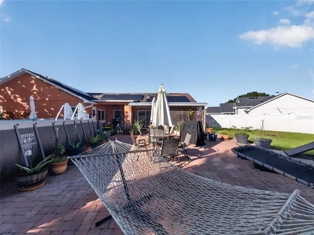 Patio/Pool/Backyard