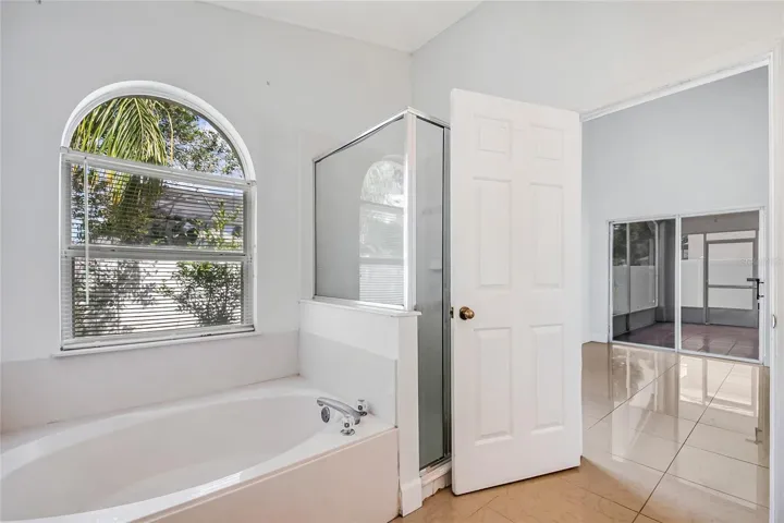 MASTER BEDROOM BATH