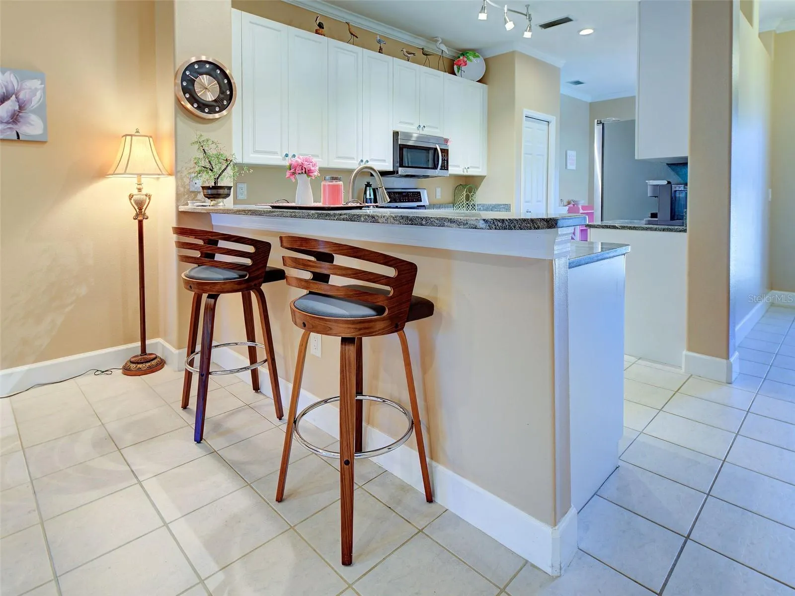 Breakfast bar.