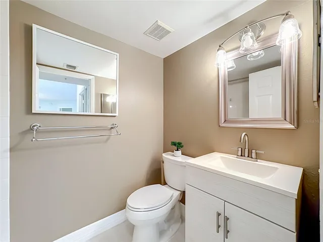 2nd Bathroom