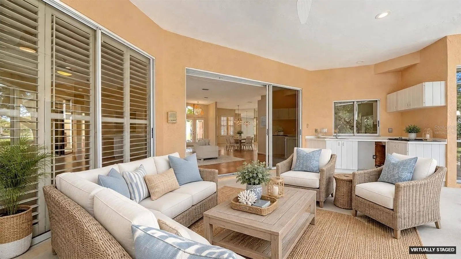 Virtually staged lanai