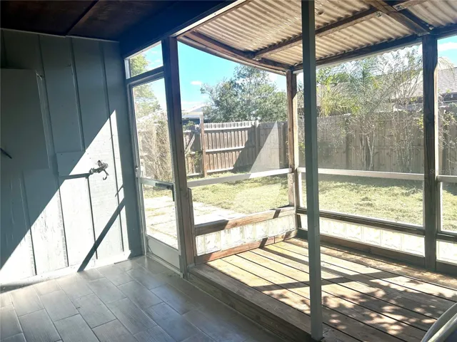 Screened In Patio