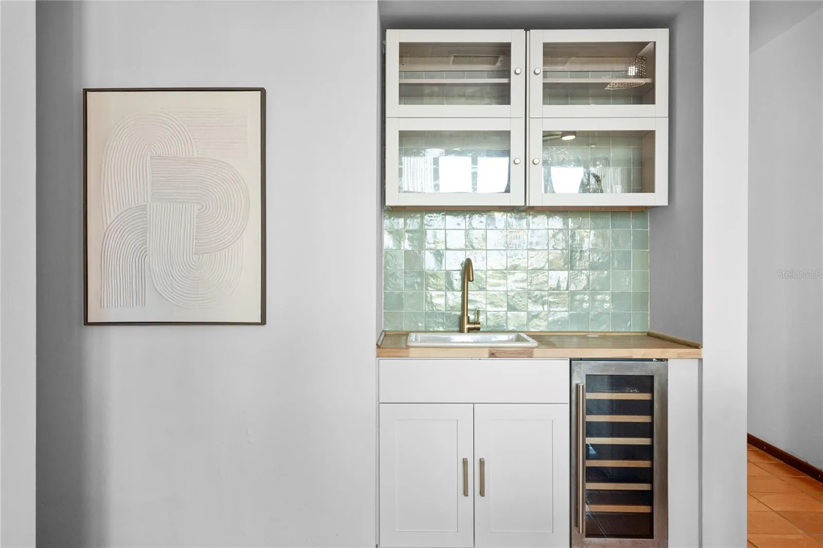 Coffee and wine wet bar