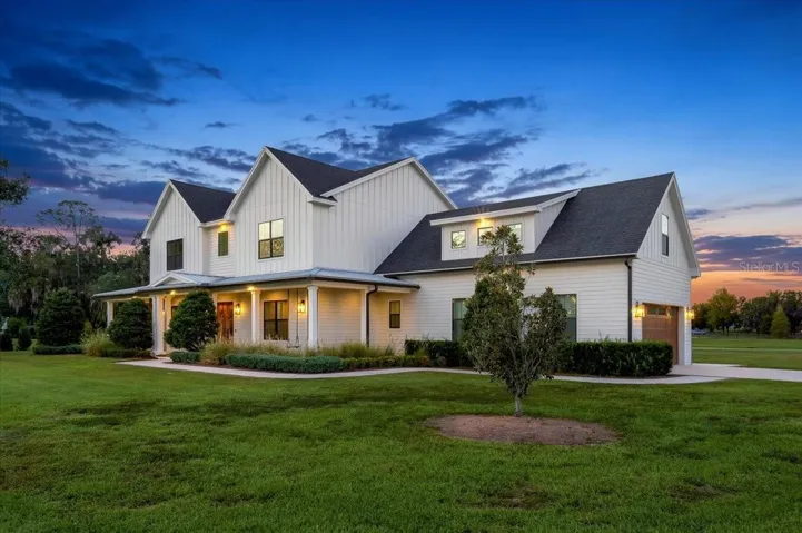 Corner Lot View