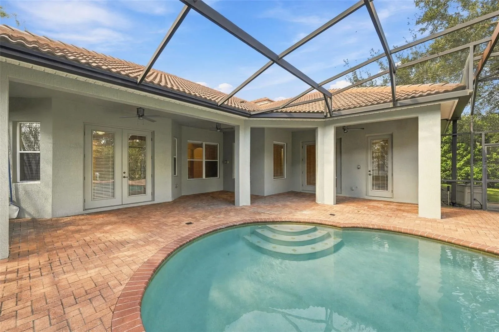 Pool / Lanai