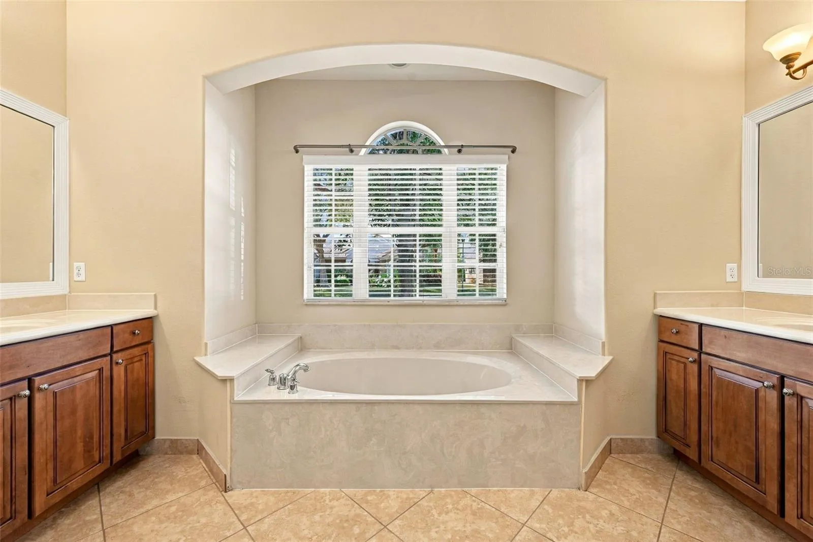 Primary En-suite Bathroom