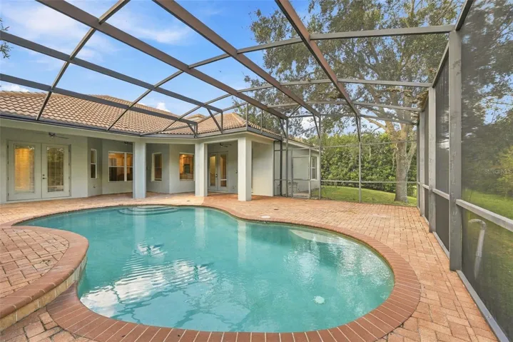 Pool / Lanai
