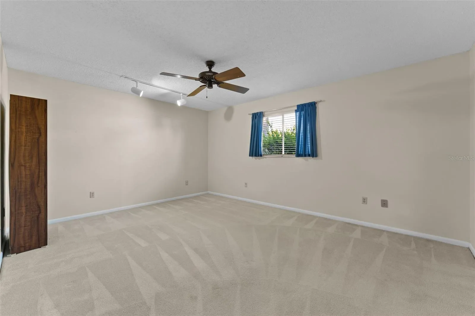 Guest bedroom 2