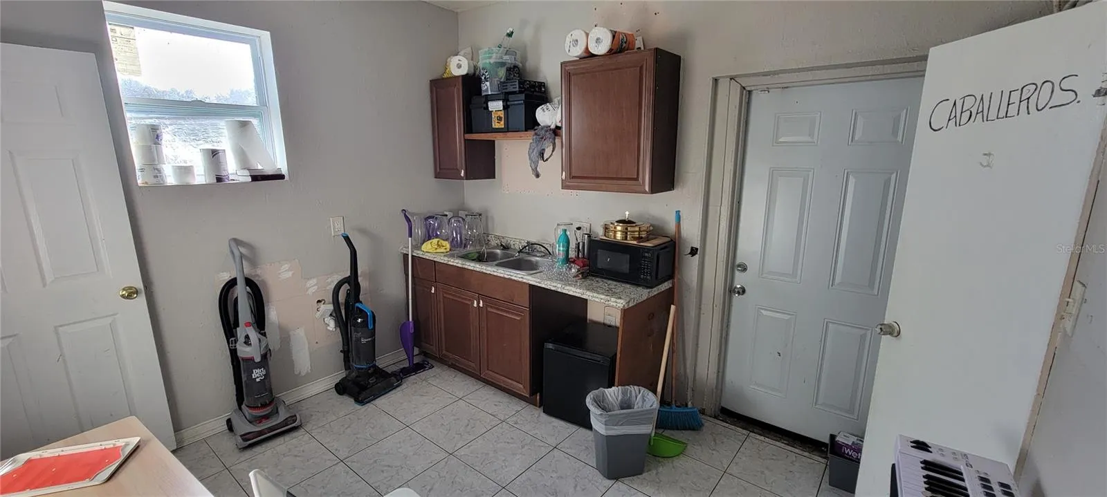 Unit 500 Kitchen space