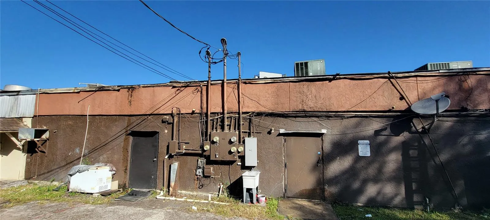 Exterior Rear - 3