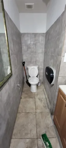Unit 504 - Bathroom