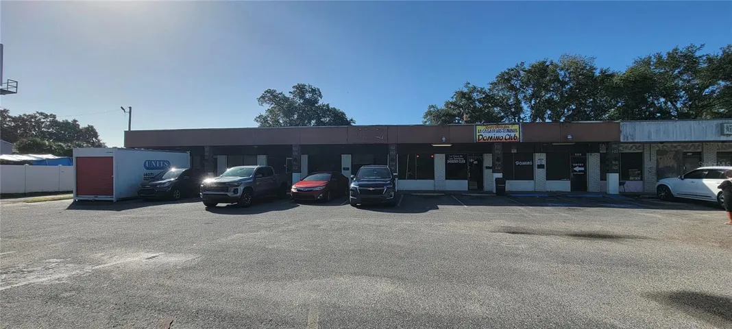 500-508 West Oak Ridge Rd - Front