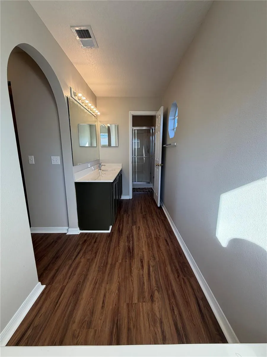 Primary En-Suite Bathroom