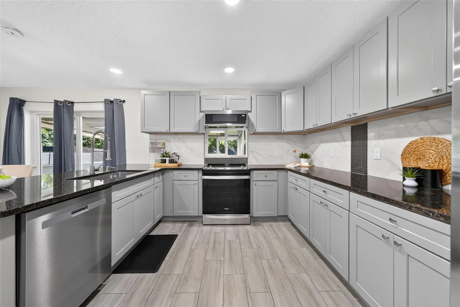 Kitchen12'x11'