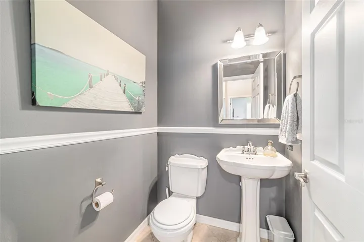 1/2 Bath