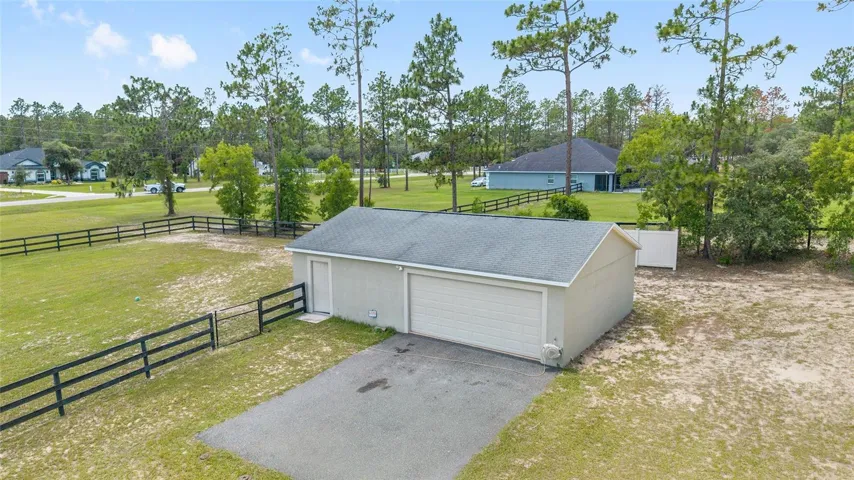 36'X24' detached back garage/work shop