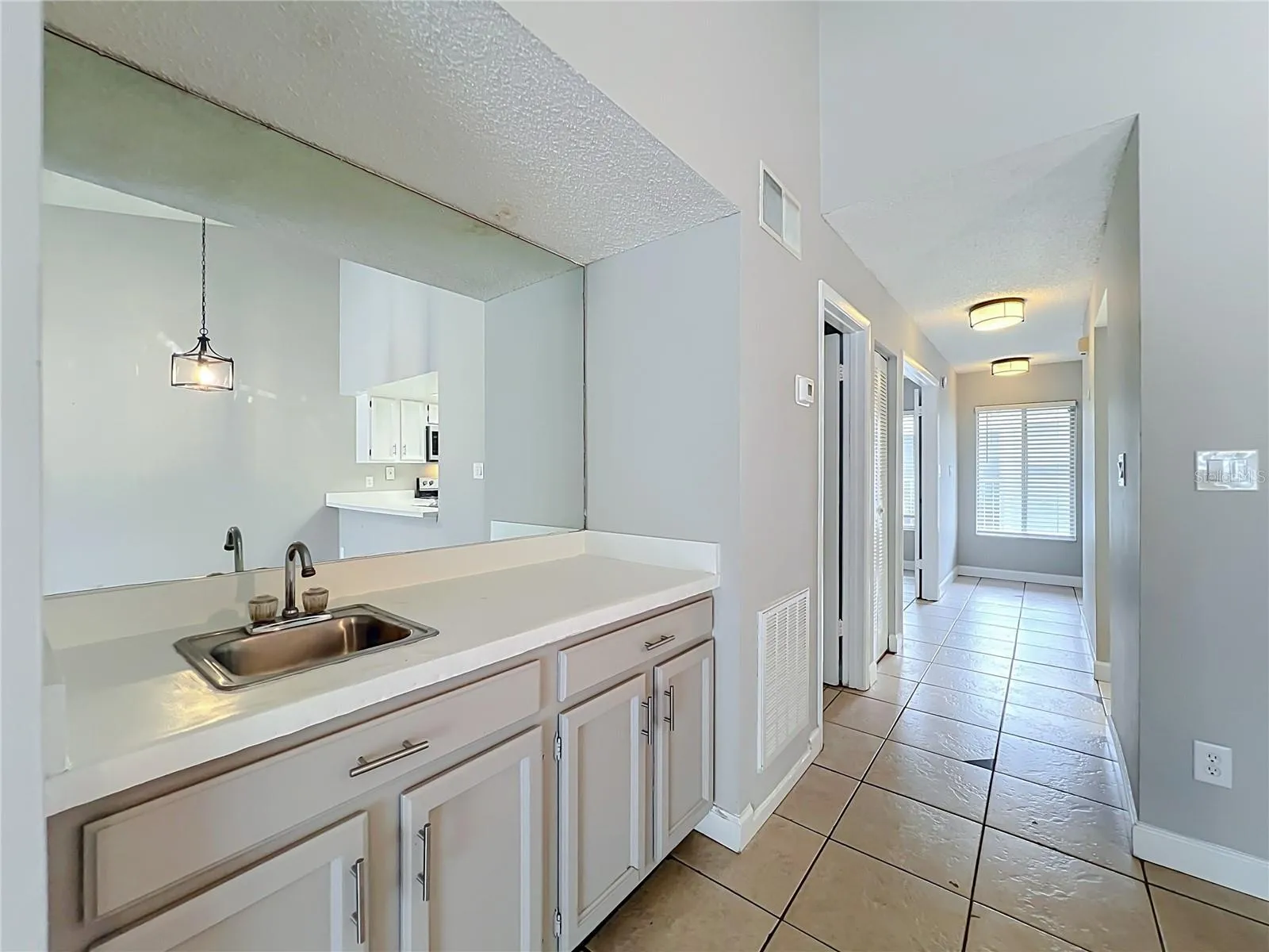 4370 White Pine Ave, Orlando FL 32811