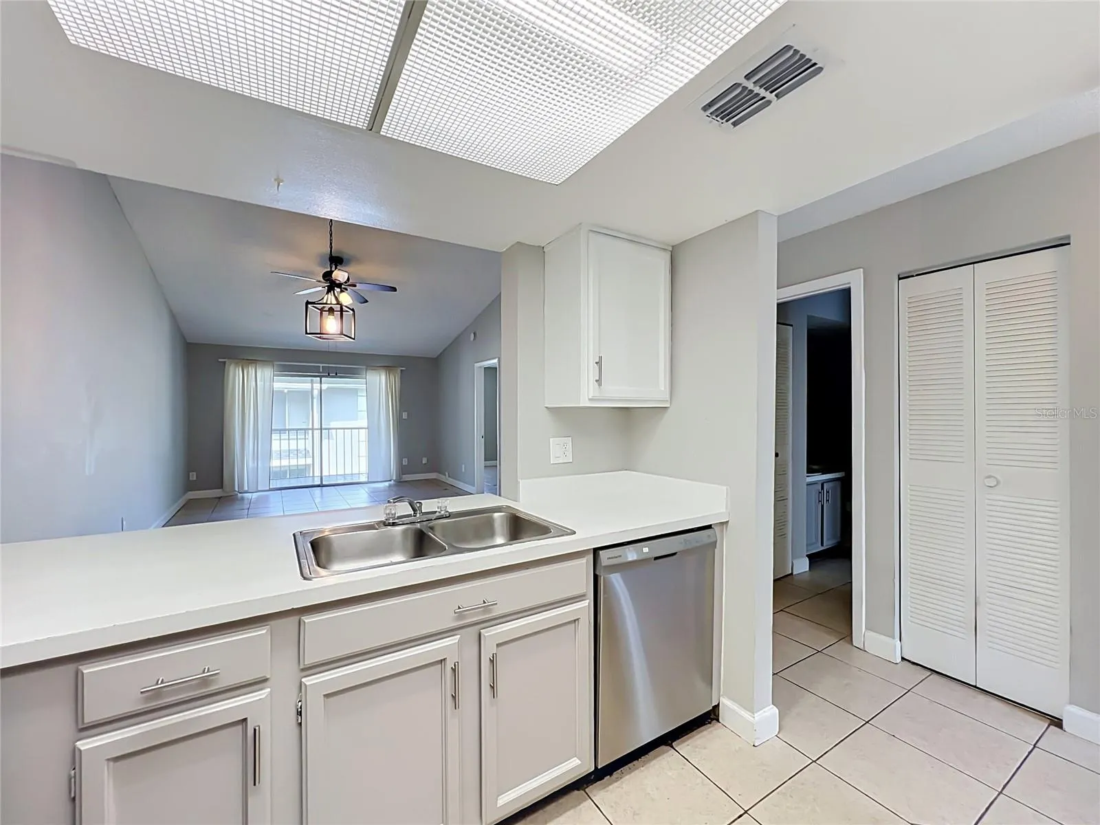 4370 White Pine Ave, Orlando FL 32811