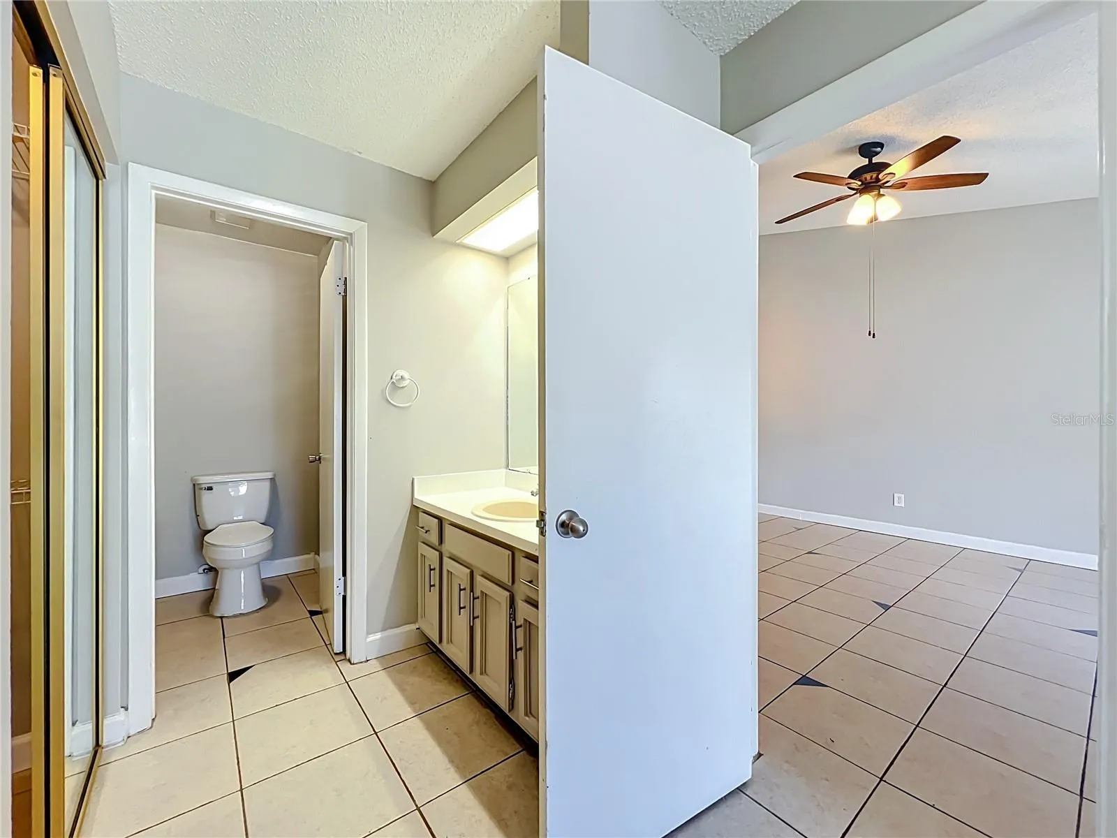 4370 White Pine Ave, Orlando FL 32811