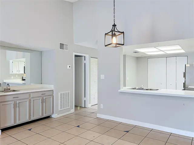 4370 White Pine Ave, Orlando FL 32811