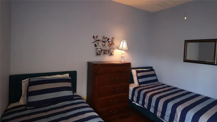 Den/BedroomNo Closet