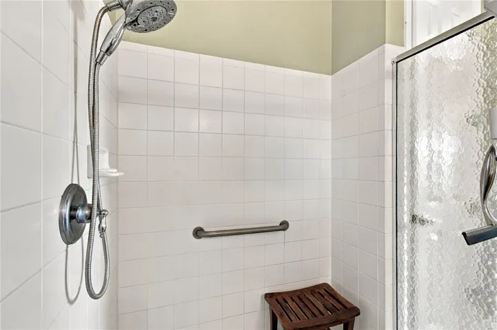GLASS ENCLOSED WALK-IN SHOWER