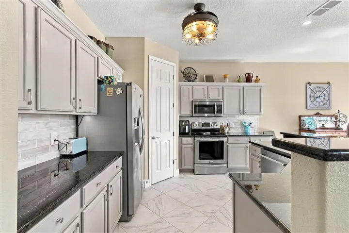 GRANITE COUNTERS