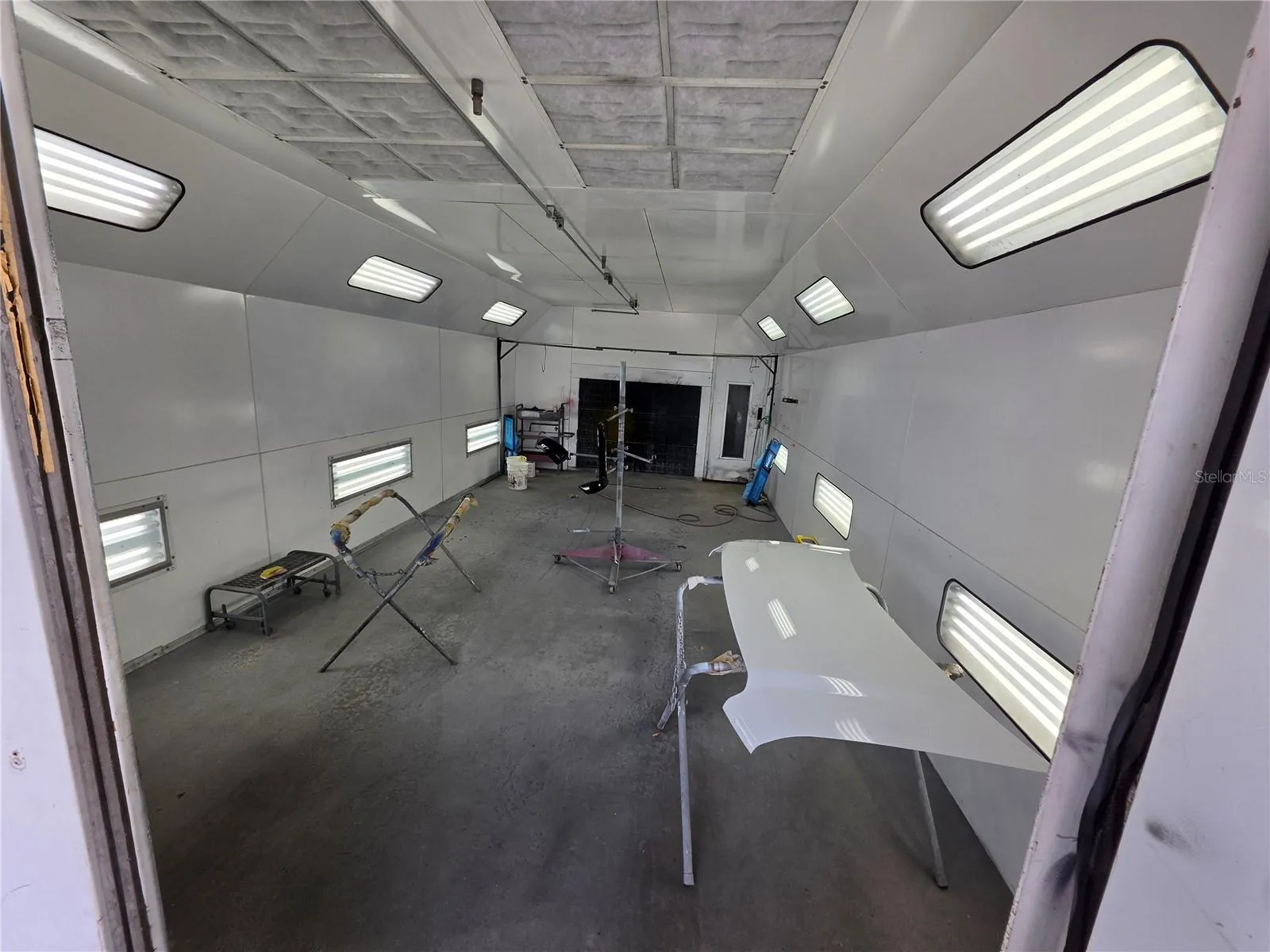 Paint booth 4