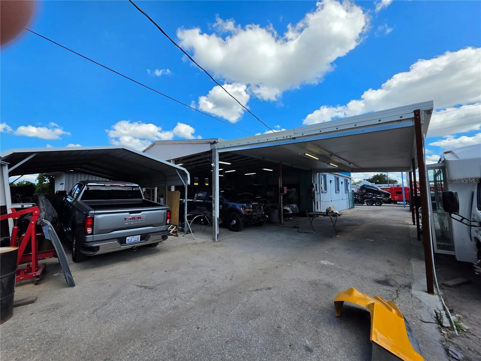 Covered yard 3