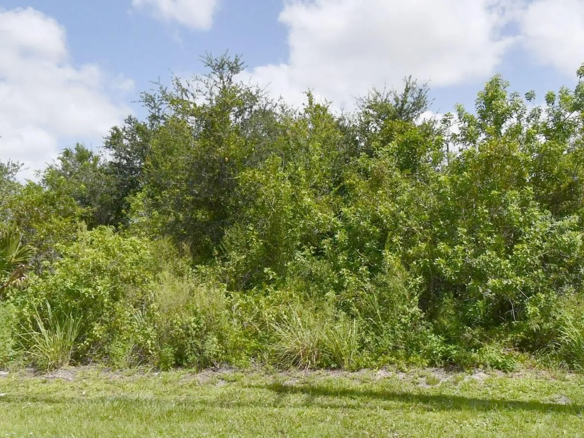 317 SW BECKER RD