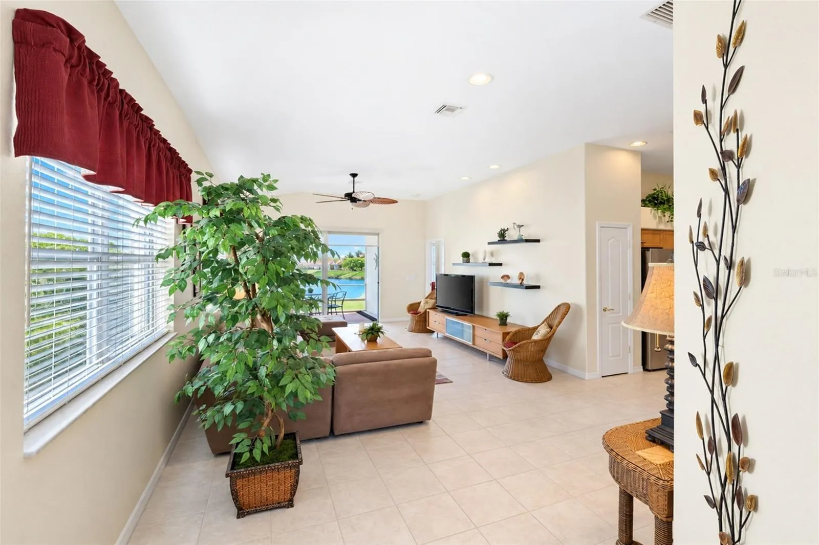 Foyer- Living Room
