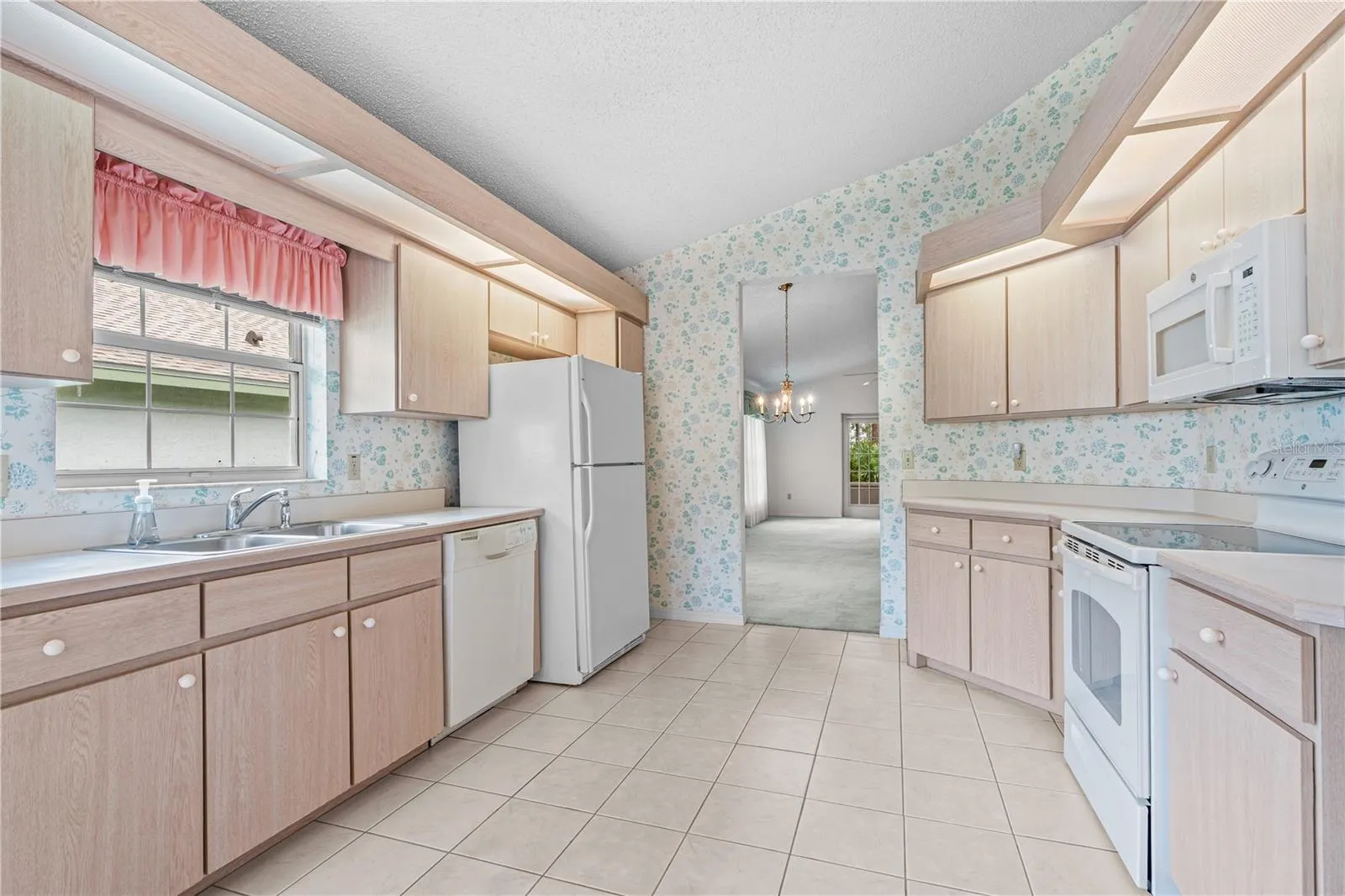 Plenty of Cabinet Space in Kitchen