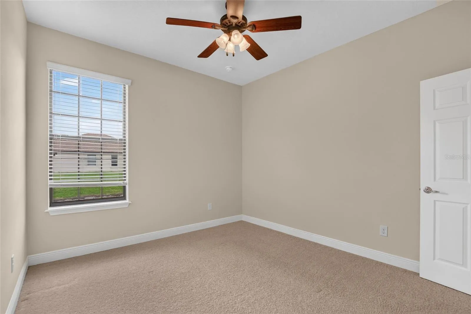 2nd bedroom