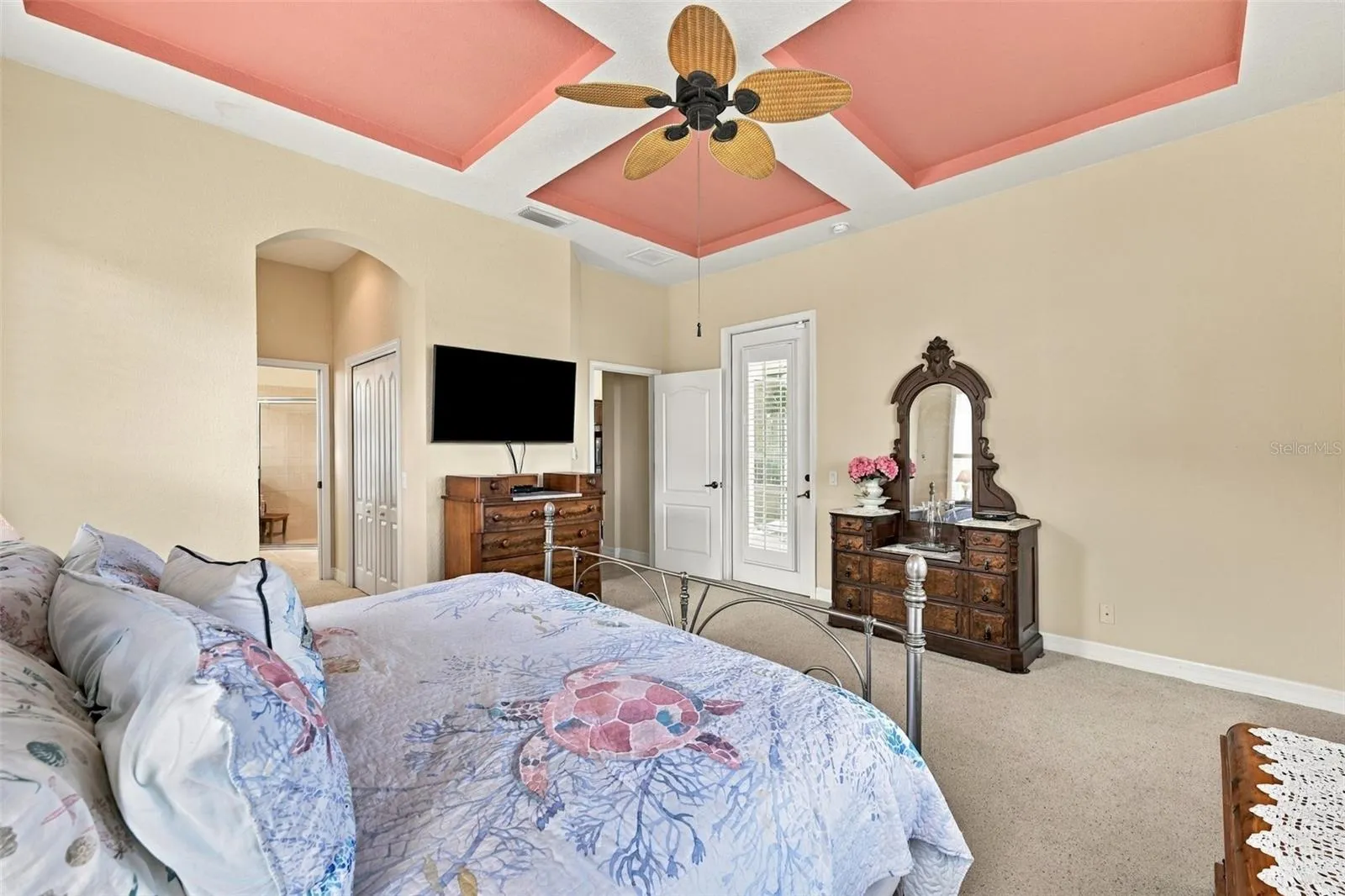 Spacious, bright and has it's own entrance onto the pool deck.