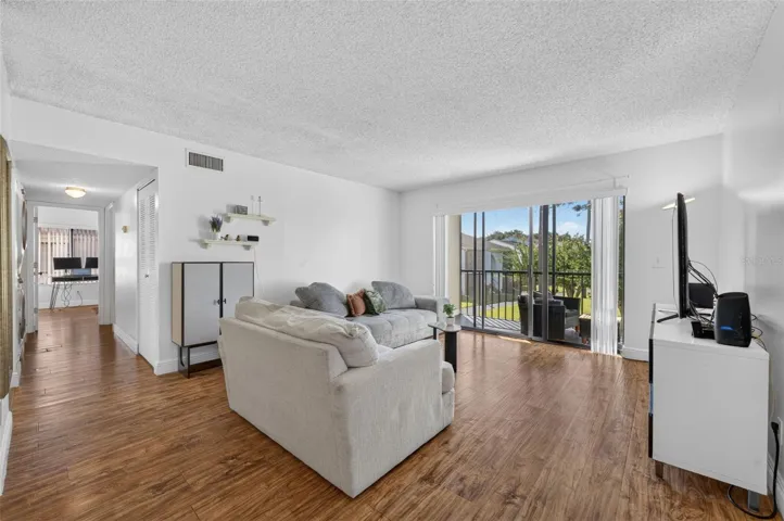 Spacious living room