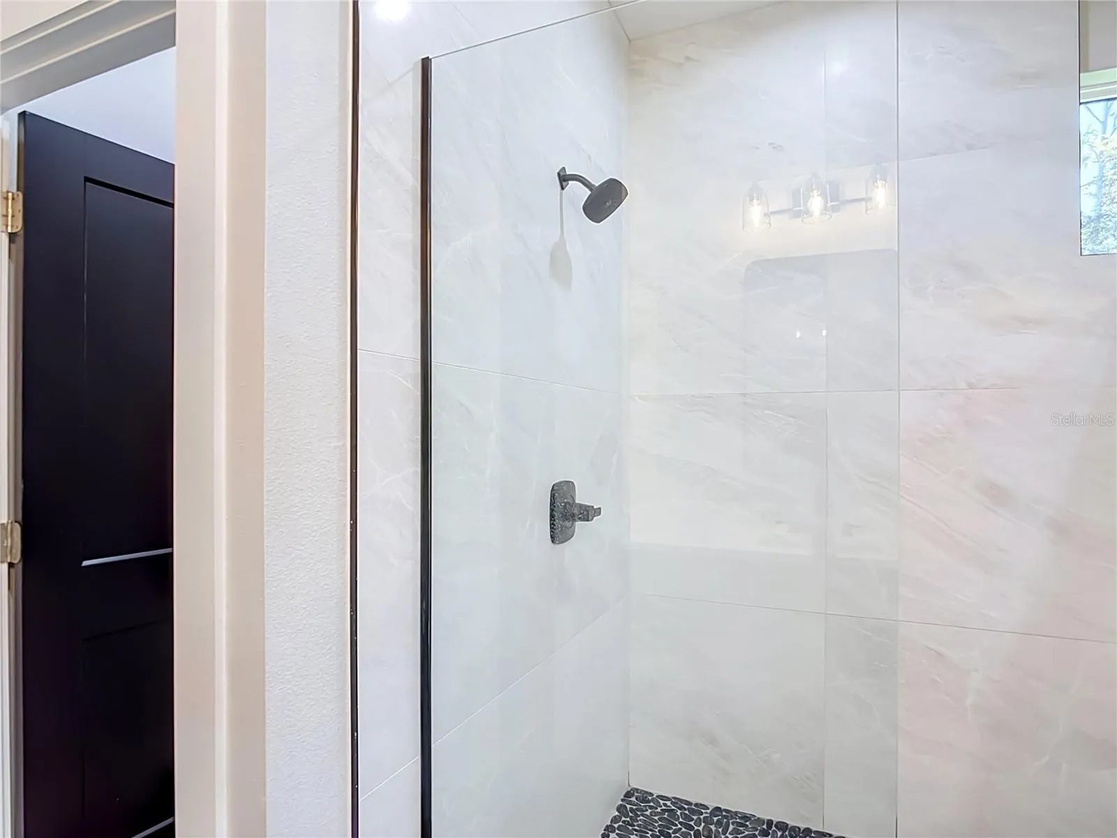 Master bathroom/Shower