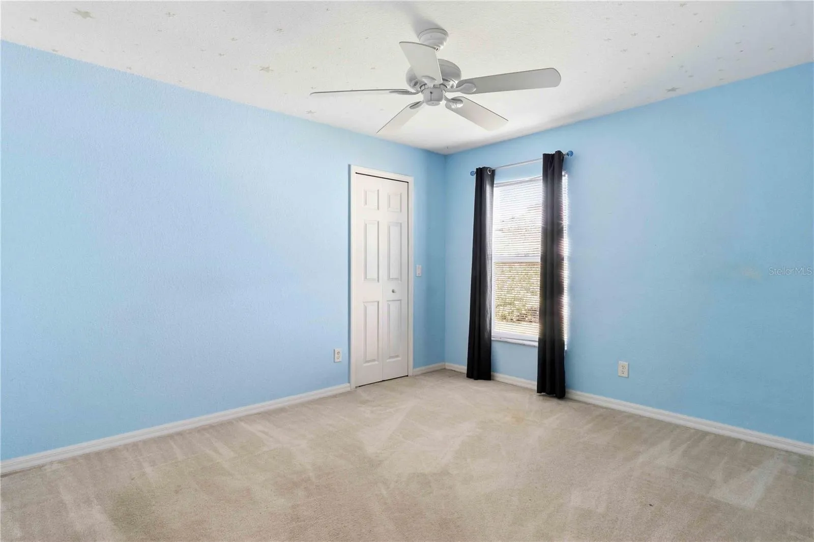 Guest bedroom #1
