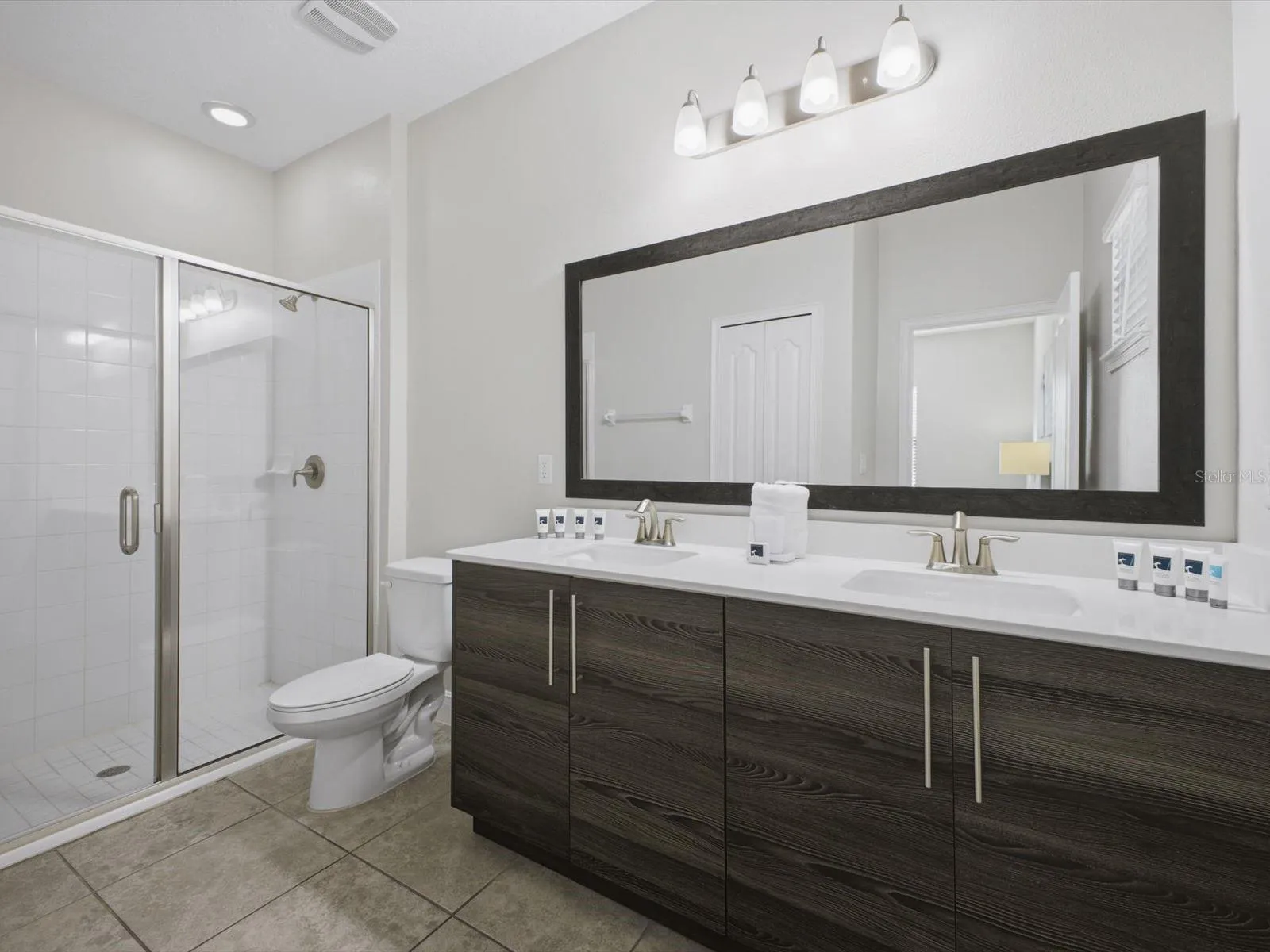 Downstairs ensuite bathroom 1
