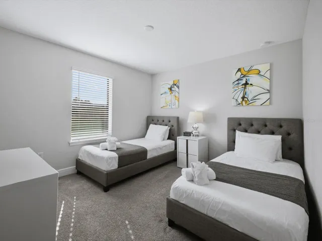 Upstairs ensuite bedroom 3