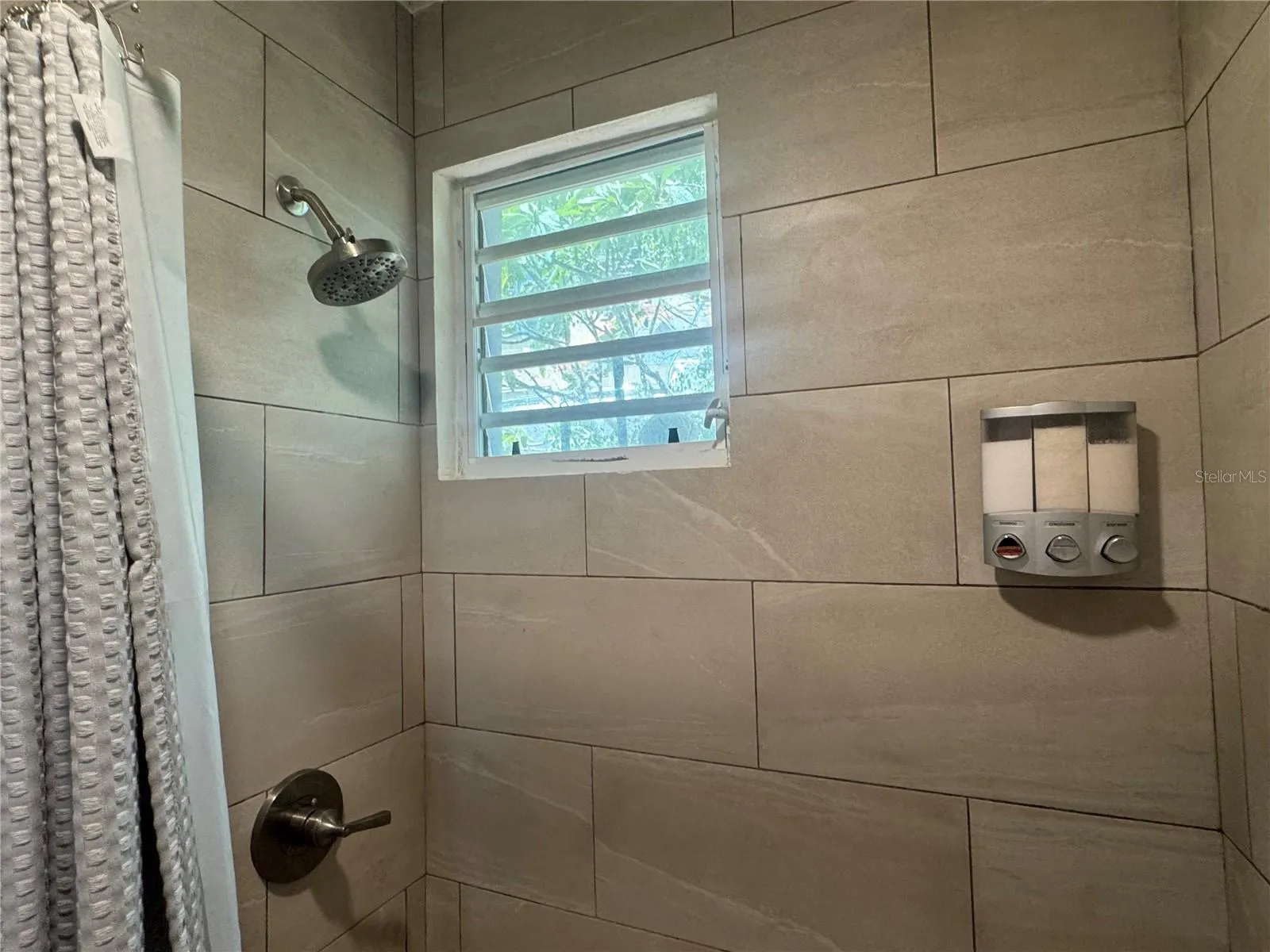 Updated bathroom with good water pressure