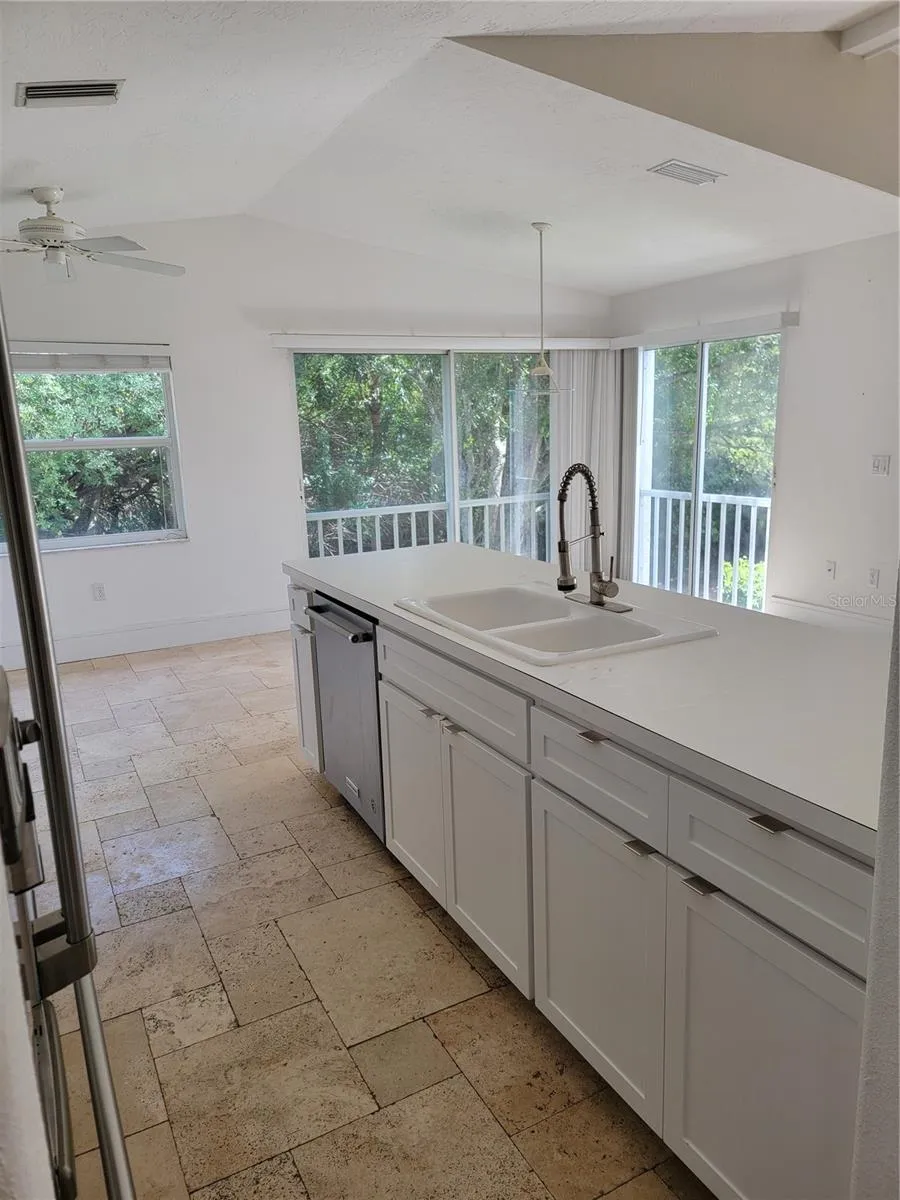 Dual aspect light and bright kitchen